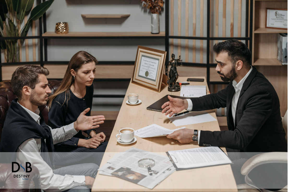 Comunicación Constante y Atención Personal Multilingüe. Foto de Pavel Danilyuk. Pexels.