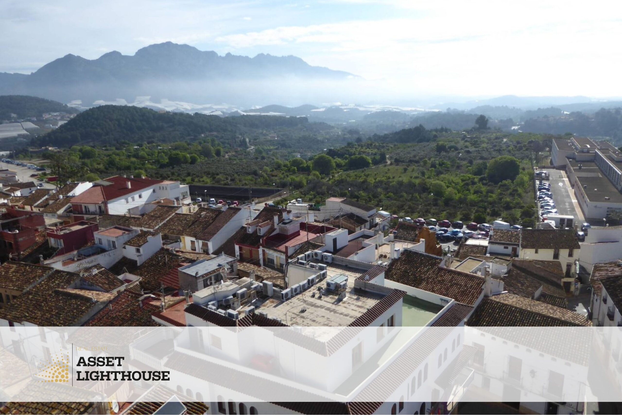 La Nucía Enclave Estratégico para Inversión Inmobiliaria 2026. Analizamos por qué La Nucía es el enclave estratégico para una inversión inmobiliaria segura en 2026. Deporte, naturaleza y proyectos como Destiny by Bergen.