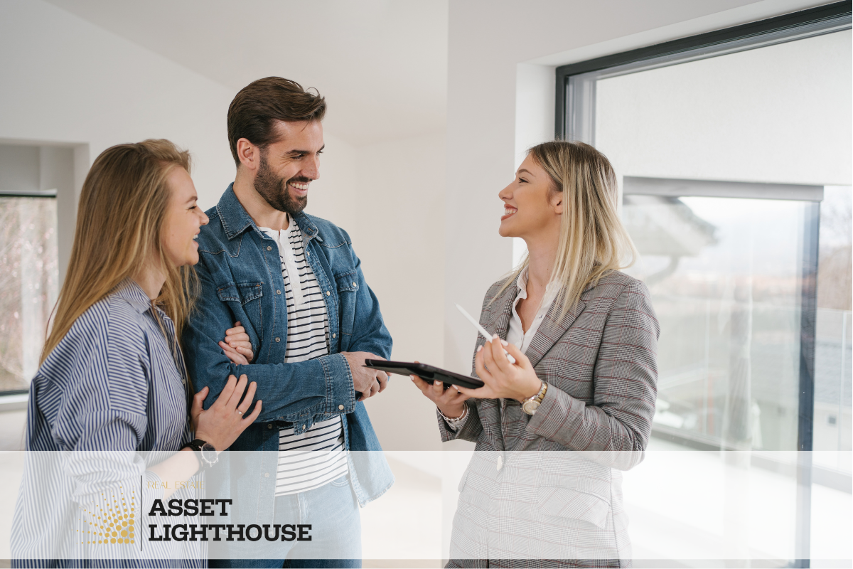 Servicio HOGARIZA El Secreto del Equipo Comercial para Encontrar Tu Propiedad, No Una Propiedad. Descubre el servicio HOGARIZA de Asset Lighthouse y aprende cómo encontrar vivienda ideal en Costa Blanca con un enfoque 100% personalizado, optimizando tu búsqueda y tu tiempo.