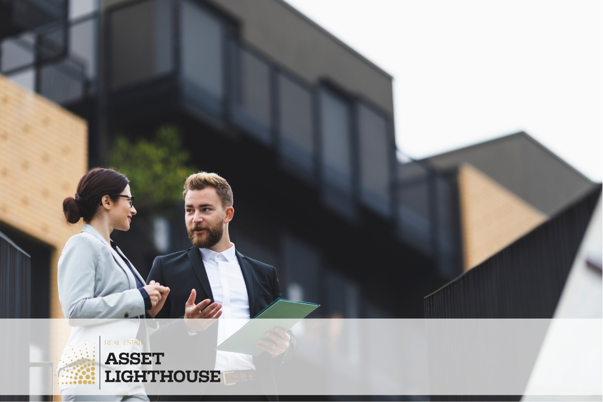 Servicio HOGARIZA El Secreto del Equipo Comercial para Encontrar Tu Propiedad, No Una Propiedad. Descubre el servicio HOGARIZA de Asset Lighthouse y aprende cómo encontrar vivienda ideal en Costa Blanca con un enfoque 100% personalizado, optimizando tu búsqueda y tu tiempo.